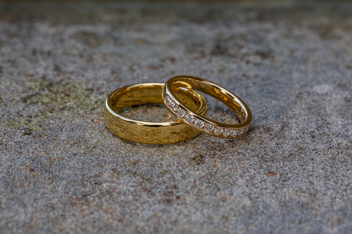 gold wedding rings
