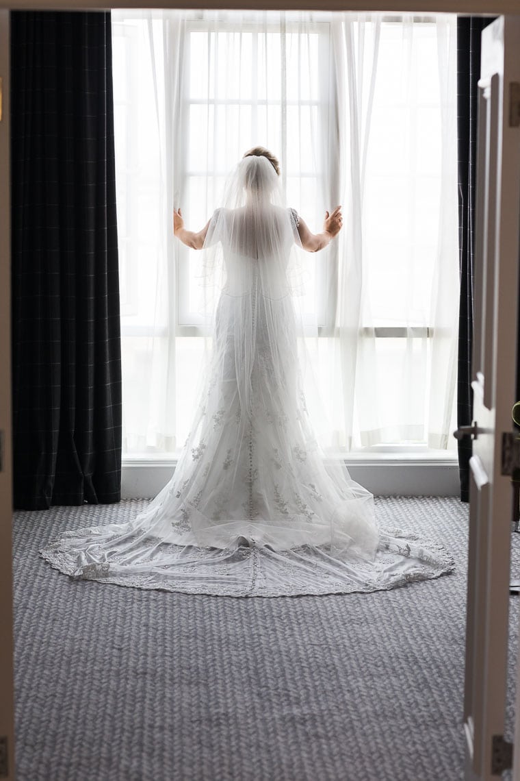bride back of dress