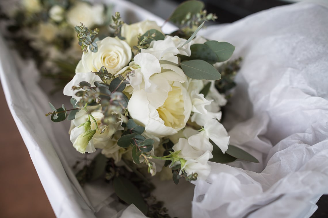 bridal bouquet yellow roses