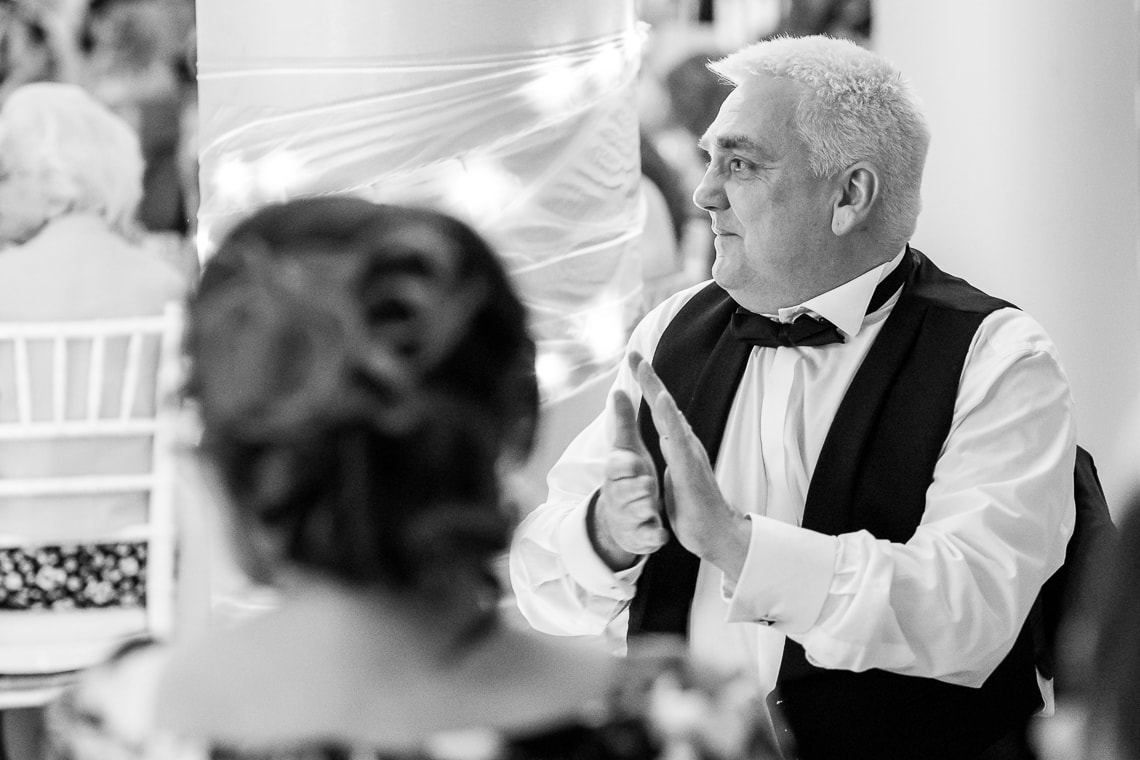 guests applaud brother of the bride speech in the King's Hall